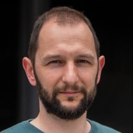 custom photo of speaker